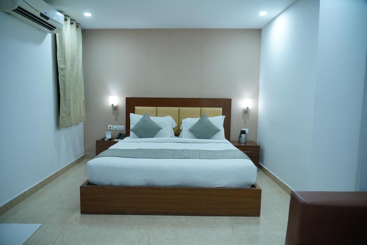 Hotel The Lohmod - Boutique At Delhi Airport 4*