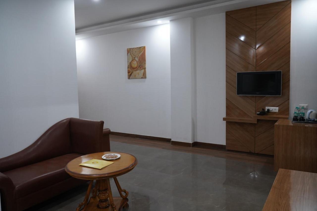 The Lohmod - Boutique At Delhi Airport Hotel 4*