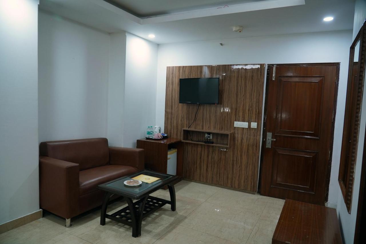 The Lohmod - Boutique At Delhi Airport New Delhi