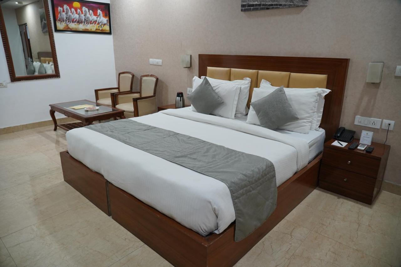 The Lohmod - Boutique At Delhi Airport Hotel New Delhi