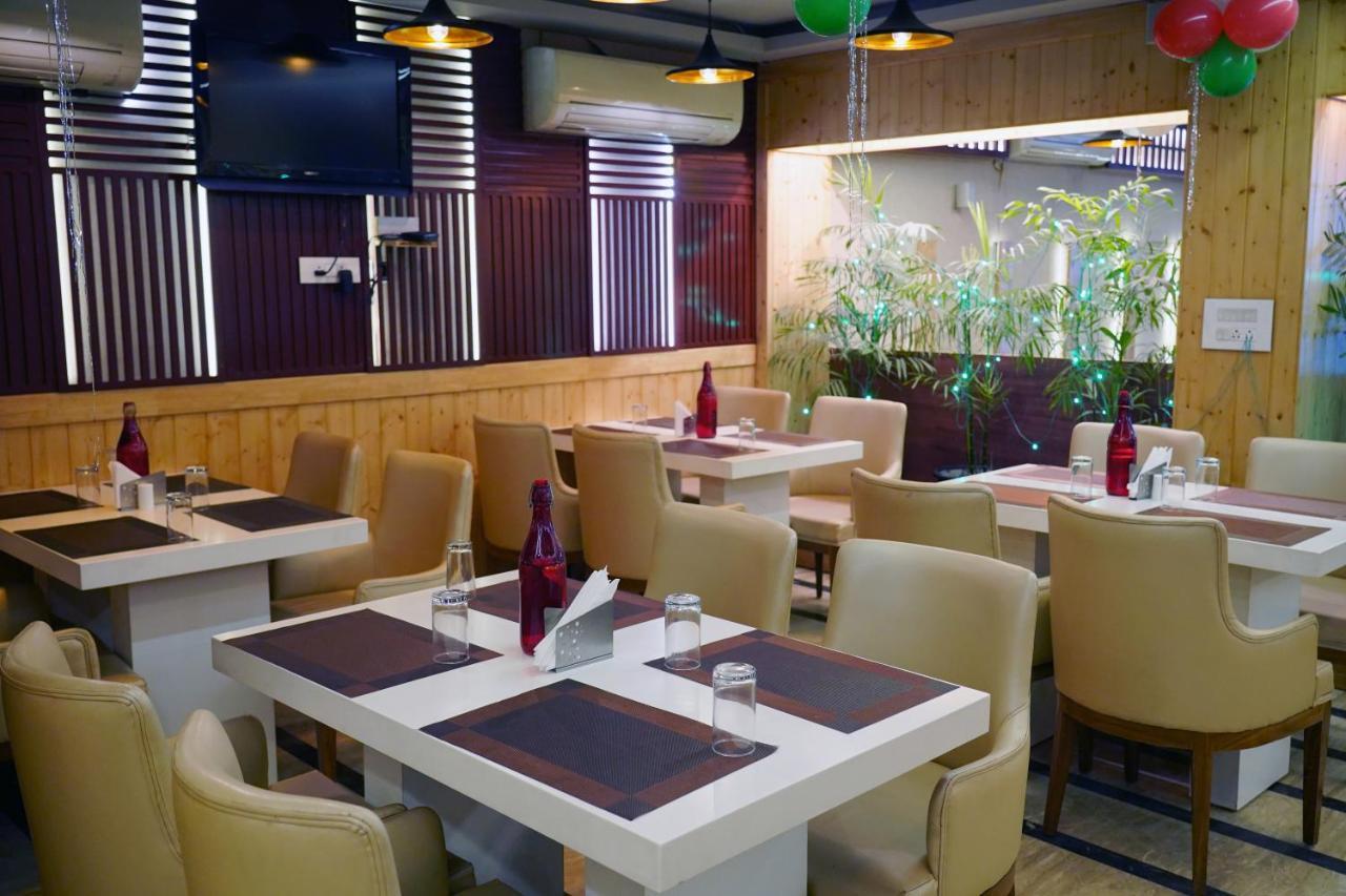 The Lohmod - Boutique At Delhi Airport Hotel