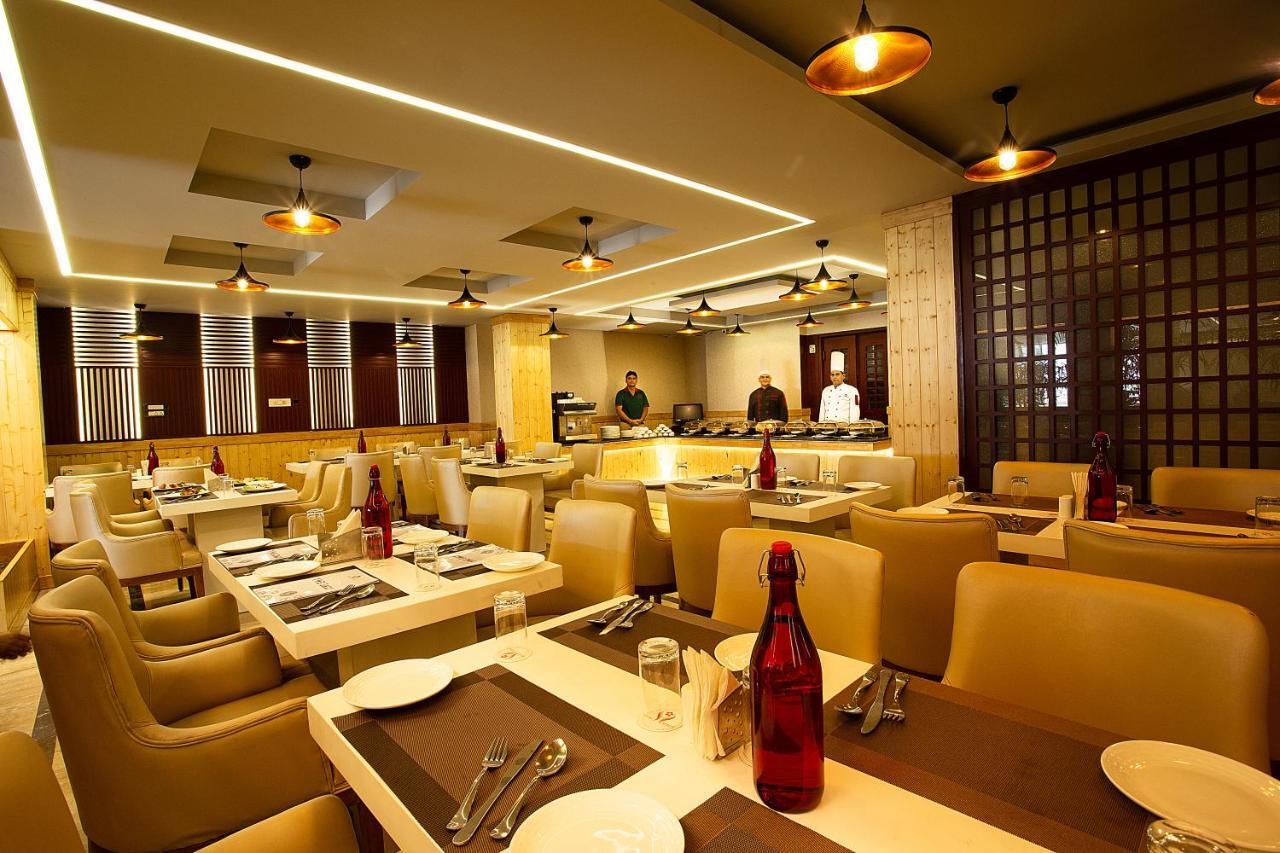 Hotel The Lohmod - Boutique At Delhi Airport 4*